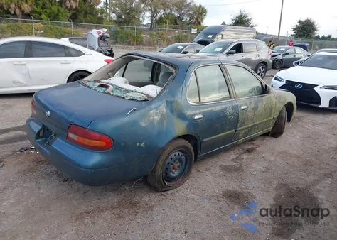 1994 Nissan Altima z USA, uszkodzony, nr VIN 1N4BU31DXR3021981